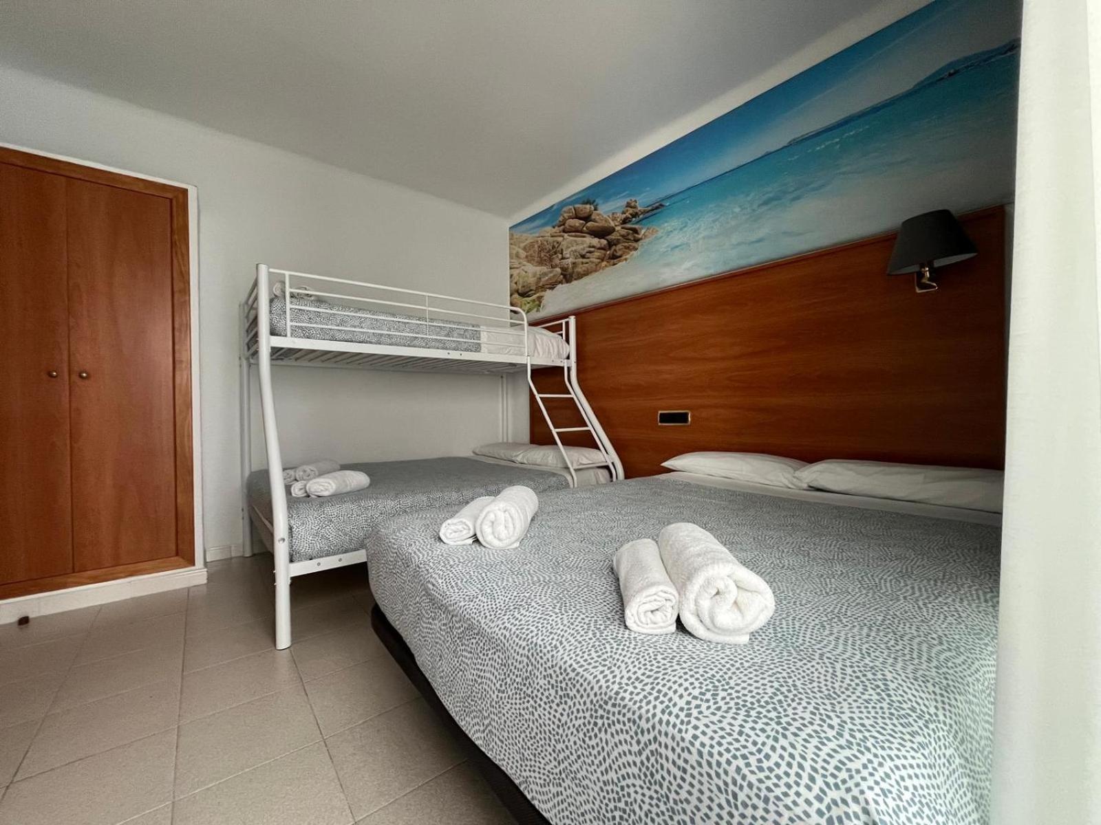 Maremagnum Hotel *